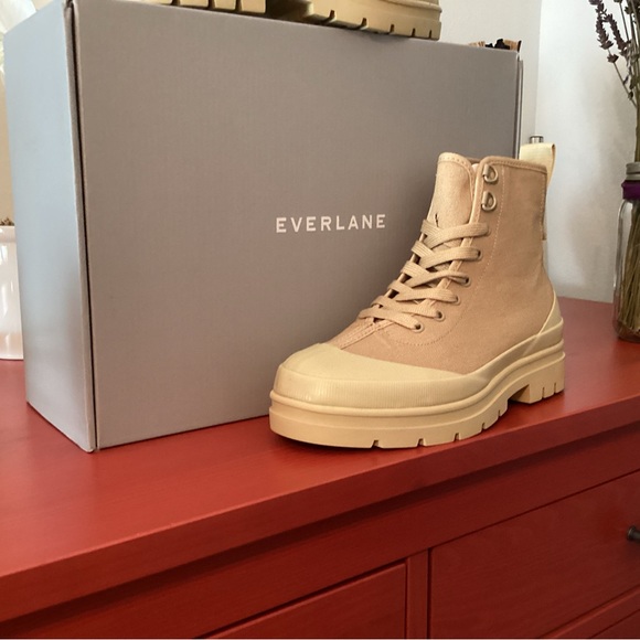 Everlane Canvas Utility Boots - Picture 6 of 7